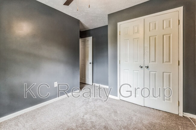 Building Photo - 12043 Hallandale Terrace