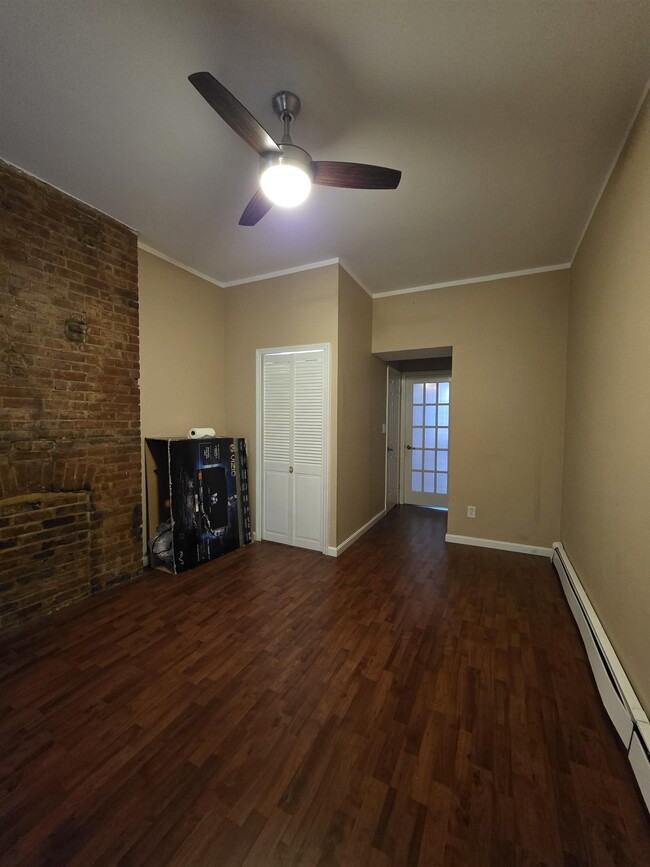 Building Photo - 291 8th St