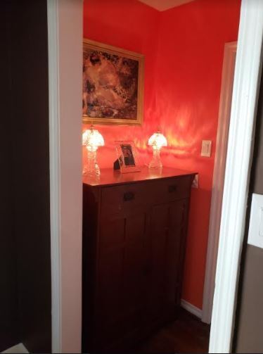 Entry way - 6042 Averill Way