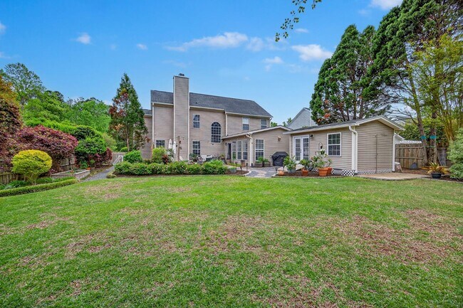 Building Photo - 5409 Dwight Dr