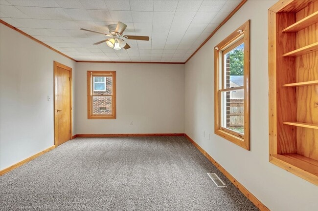 Building Photo - 2316 NW 33rd St