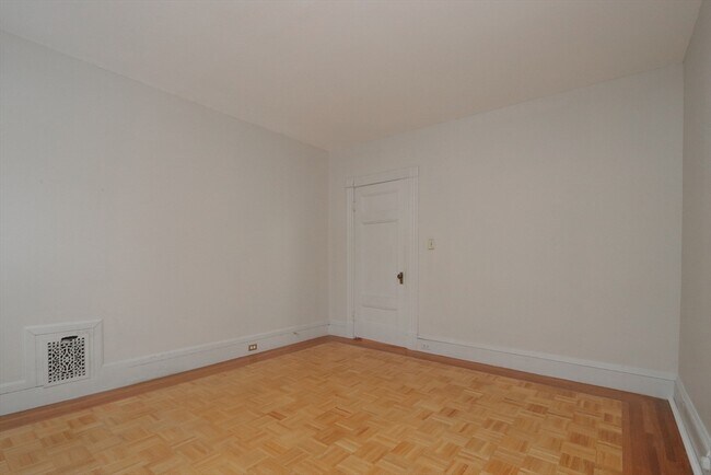 Building Photo - 61 Washington Rd