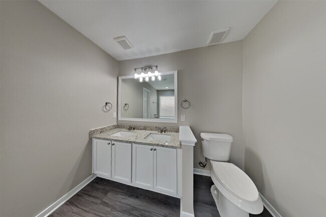 Building Photo - 11810 Skydale Dr