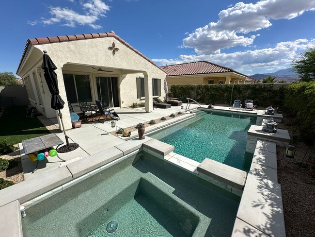 Building Photo - Short term Furnished home in the desirable...