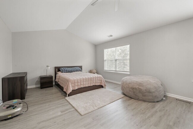 Building Photo - 3074 Renard Ln