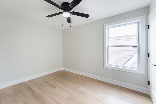 Building Photo - 4129 N Oketo Ave