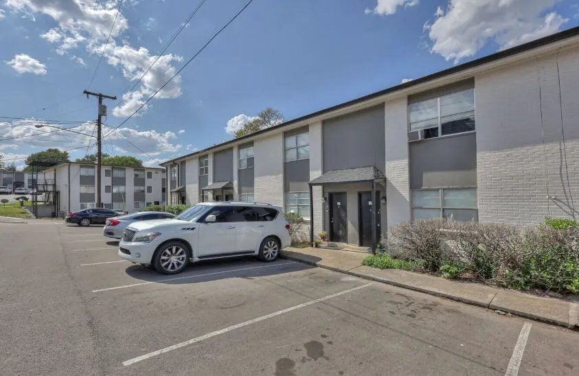 Building Photo - 914 Winthorne Dr