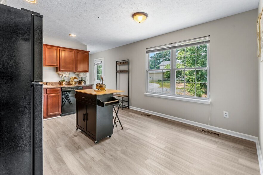 Building Photo - 11102 Greenwell Place