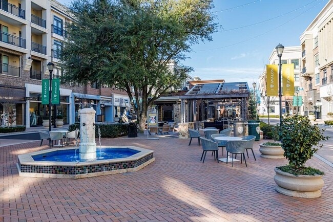 Building Photo - 200 Braeden Wy