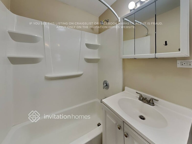 Building Photo - 9141 Menard Ave