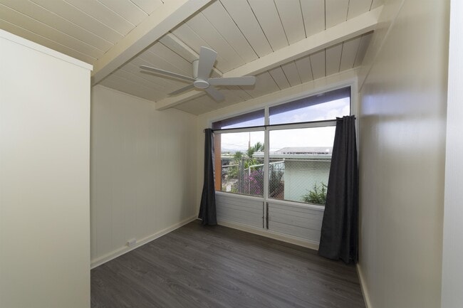 Building Photo - 723 Hoomalimali St