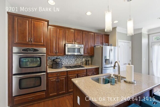 Building Photo - 9701 Mossy Bark Ln