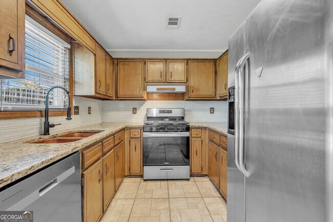 Building Photo - 1555 Hardin Ave