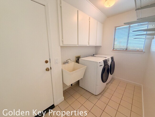 Building Photo - Beautiful home in Desirable Carlsbad Neighborhood!