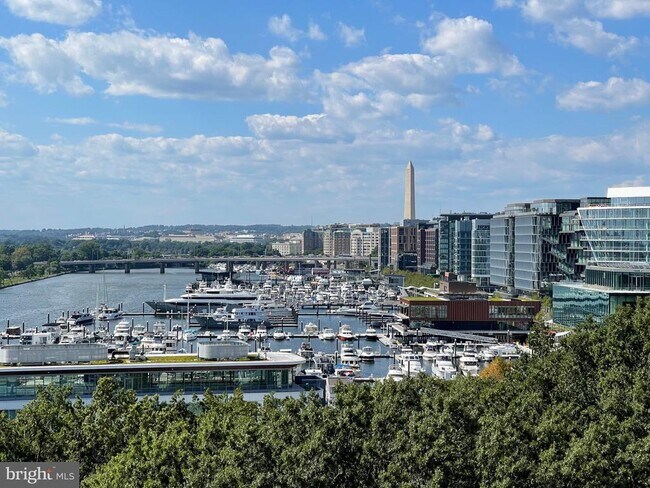 Building Photo - 520 N St SW