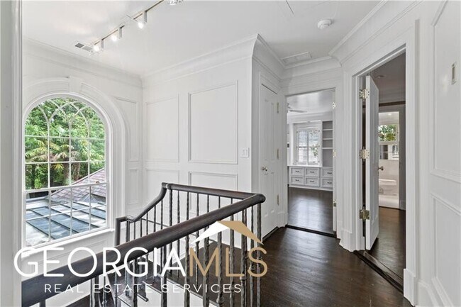 Building Photo - 2522 Habersham Rd NW