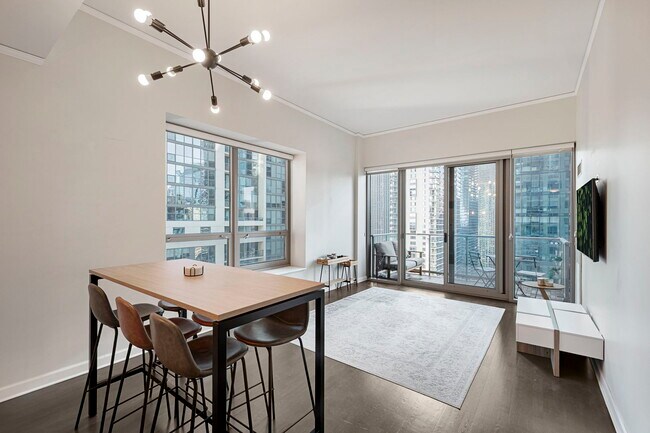 Building Photo - 420 E Waterside Dr