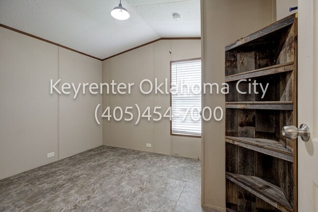 Building Photo - Spacious 2BD/1BTH Home In OakRidge Village In Spencer