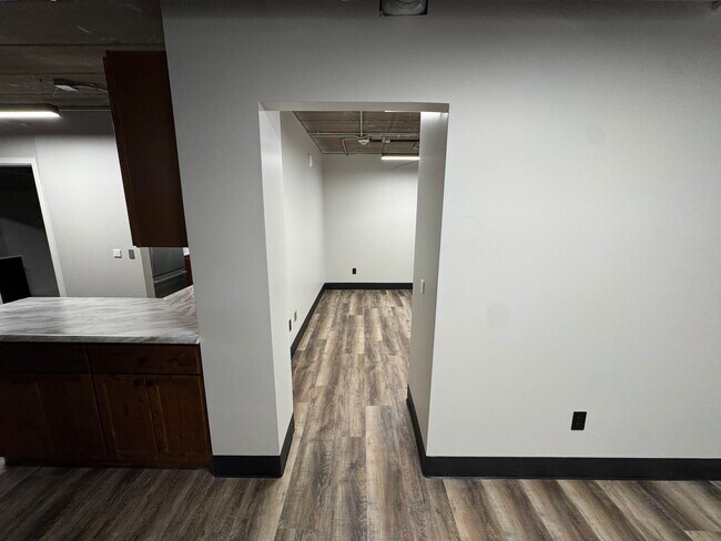 Building Photo - 217 S Badger Ave