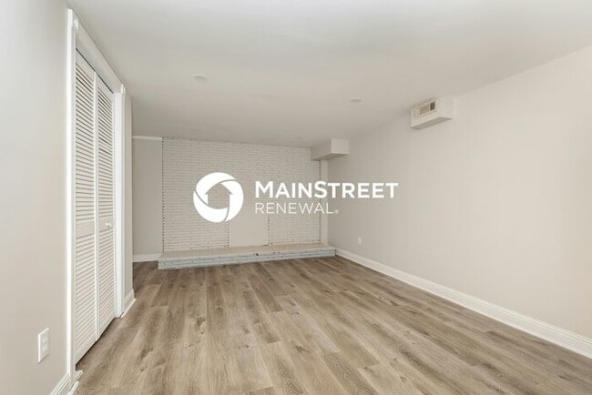 Building Photo - 3 Bedroom Pet-Friendly Home in MADISON, TN with Main Street Renewal