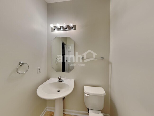 Building Photo - 6817 Reedy Creek Rd