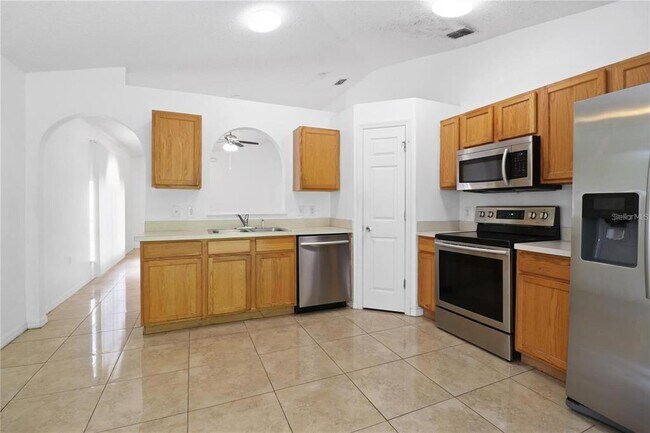 Building Photo - 10437 Opus Dr
