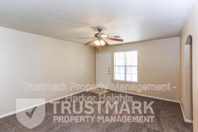 Building Photo - 411 Brittney Way