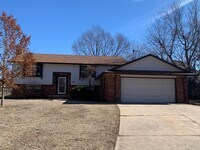 Building Photo - East side home on a Quiet Cul-de-sac