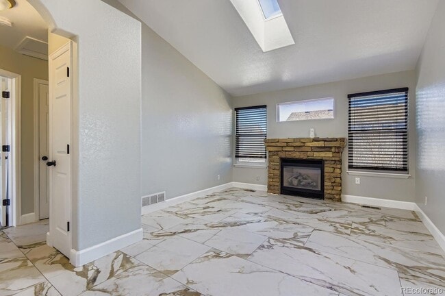 Building Photo - 4925 Freeport Wy