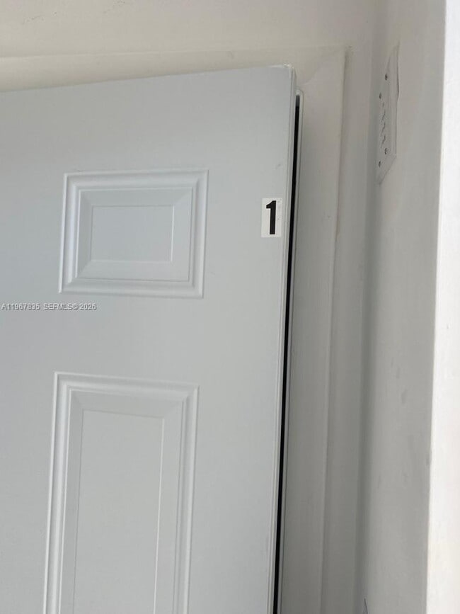 Building Photo - 4023 SW 19th St