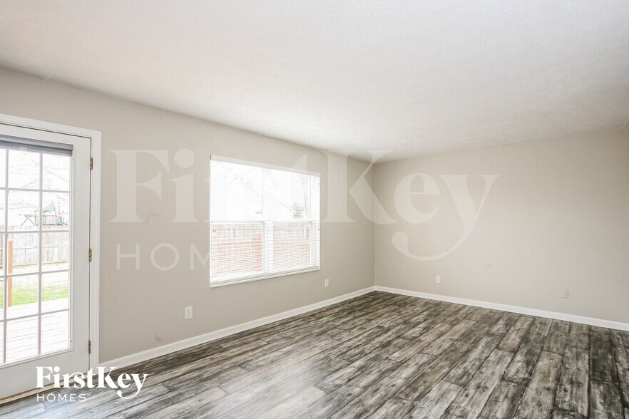 Building Photo - 445 Winterwood Dr