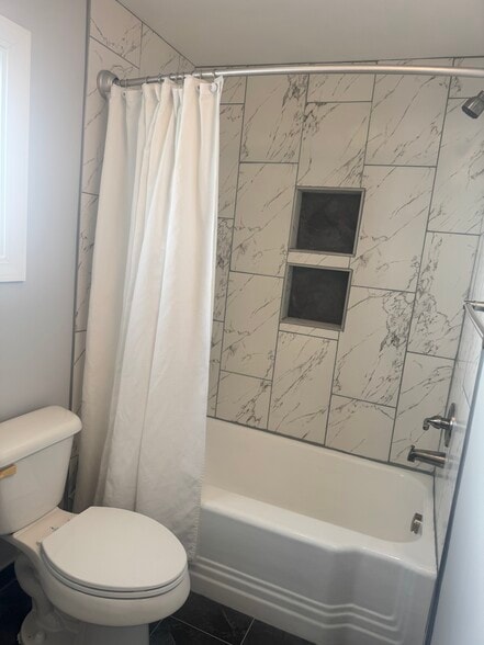 Bathroom - 2246 Tennessee St