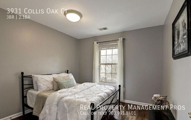 Building Photo - 3931 Collis Oak Ct