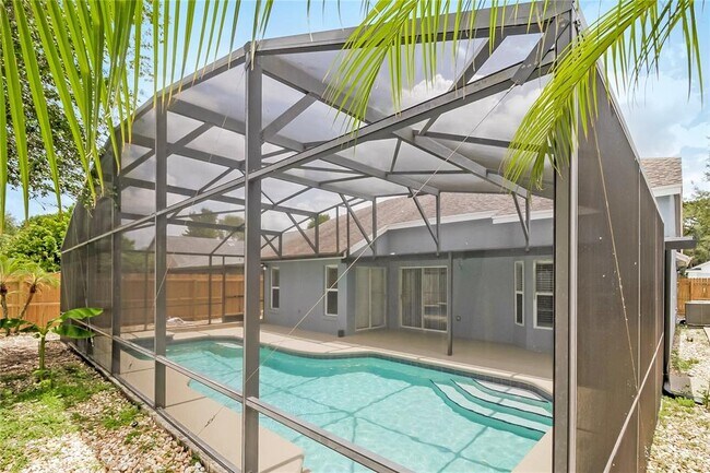 Building Photo - 1517 Crawford Dr