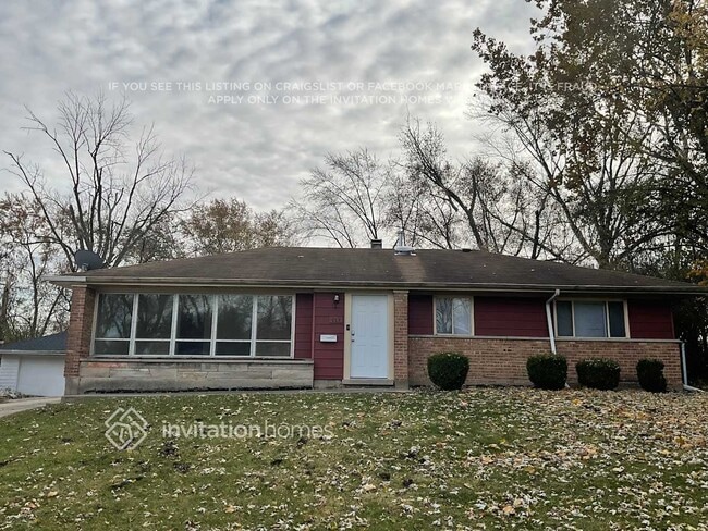 Building Photo - 113 Nashua St