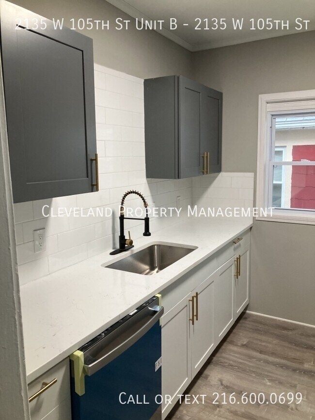 Building Photo - 2135 W 105th St