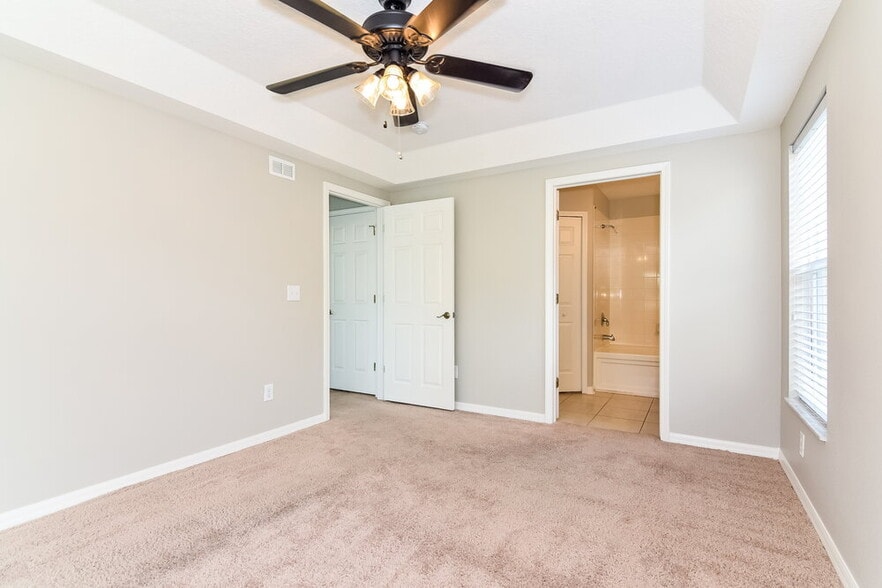 Building Photo - 5822 Wrenwater Dr