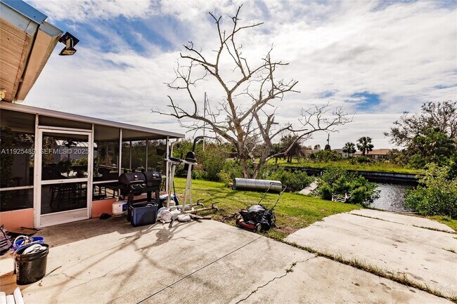 Building Photo - 18406 Van Nuys Cir