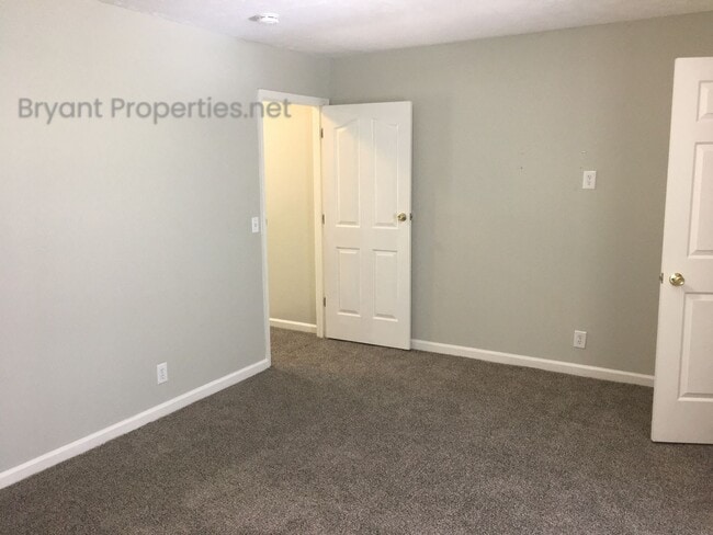 Building Photo - Goodlettsville - Duplex 2 Bedroom 1.5 Baths