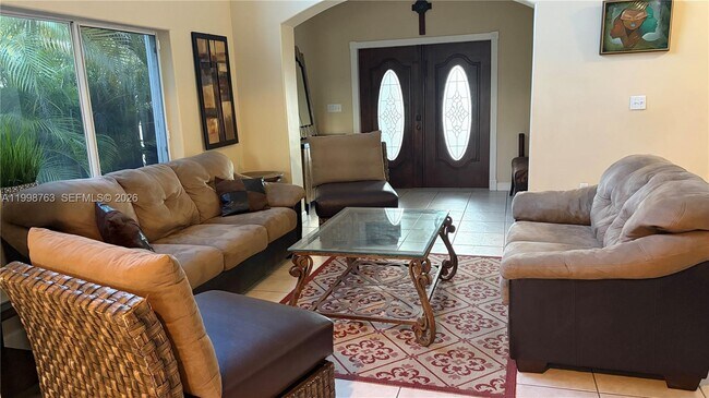 Building Photo - 13553 SW 124th Avenue Rd