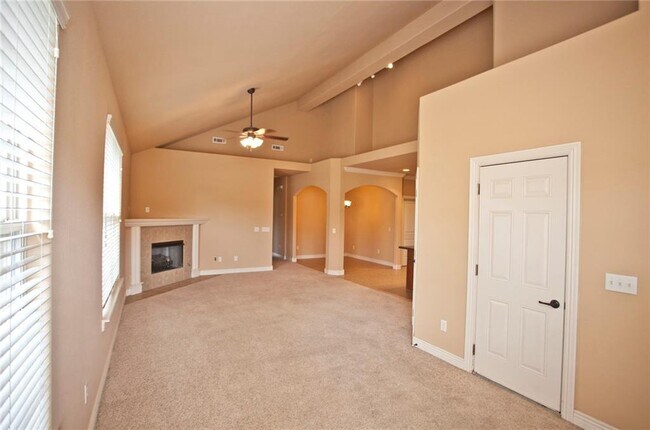 Building Photo - 4902 SW Fieldstone Blvd