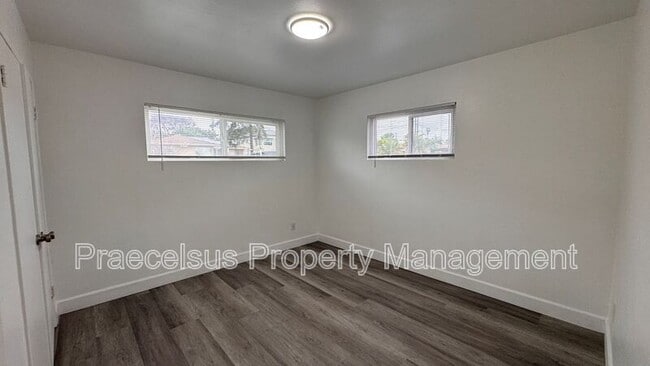 Building Photo - 8235 Alton Dr