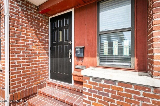 Building Photo - 1516 McDuff Ave S