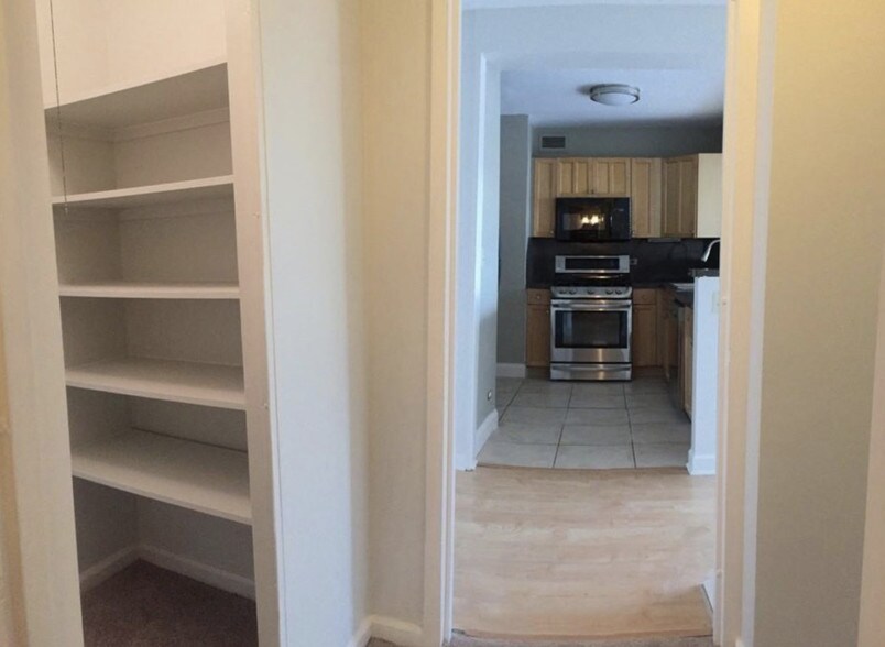 Building Photo - 620 Peachtree St NE