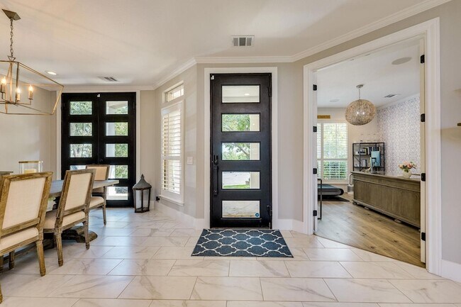 Building Photo - 12727 Cloud Mountain Crossing