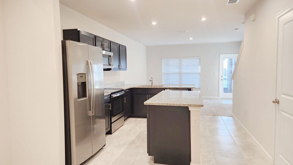 Building Photo - 271 Blueberry Ln