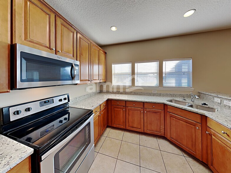 Building Photo - 651 Porto Cristo Ave