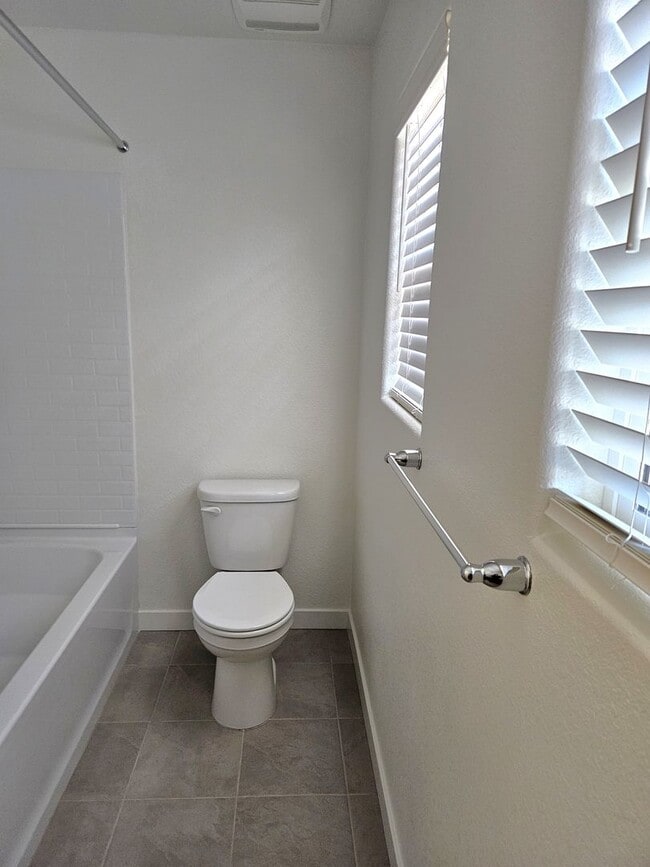 Building Photo - New 3bd 2.5ba home in the Riverblossom at ...