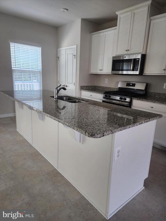Building Photo - 2720 Wheatland Station Way