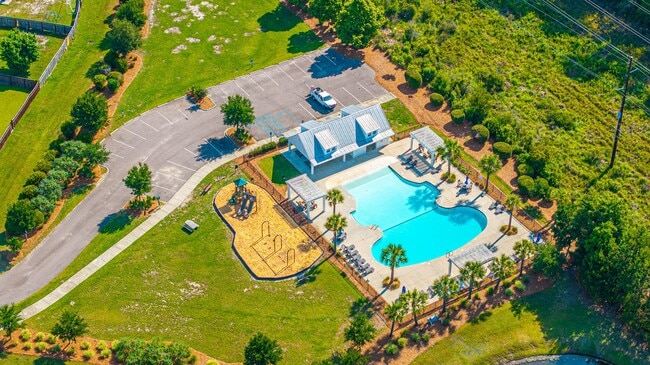 Building Photo - 201 Bigleaf Ct